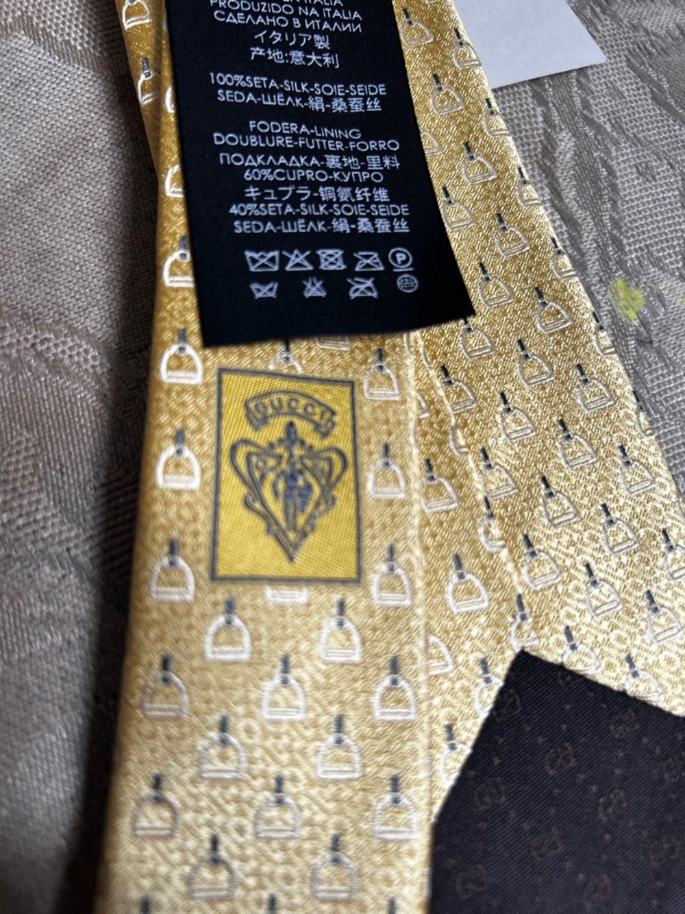 Gucci Gold Micro-Pattern Silk Tie - Picture 8 of 14